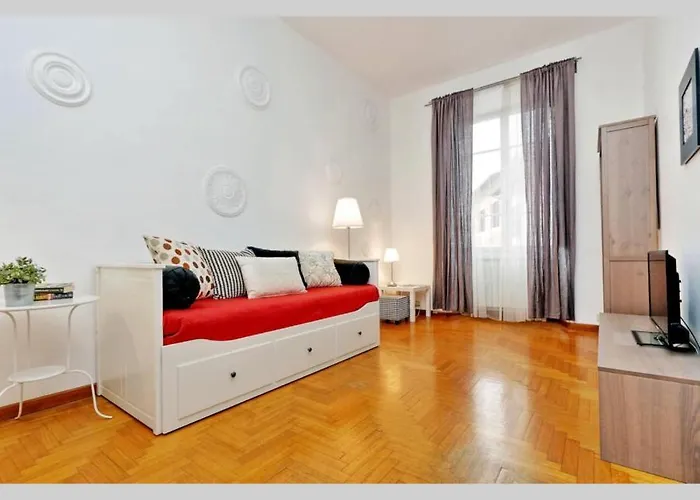 Trastevere Apartment For Family & Friends With Separate Living Room - Ac & Wifi