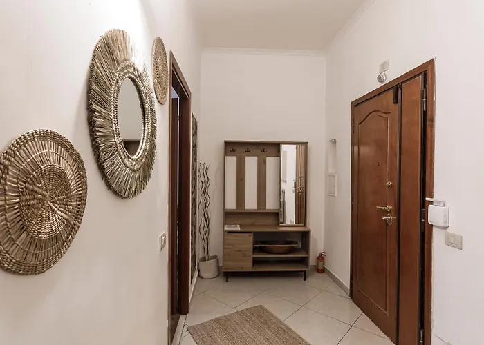 Aurelia 386 Vatican House